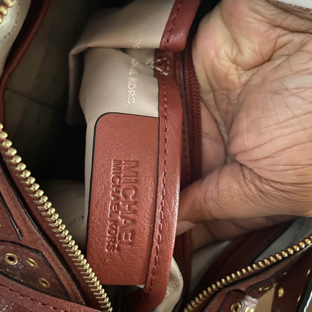 Michael Kors purse & wallet - Picture 10 of 16